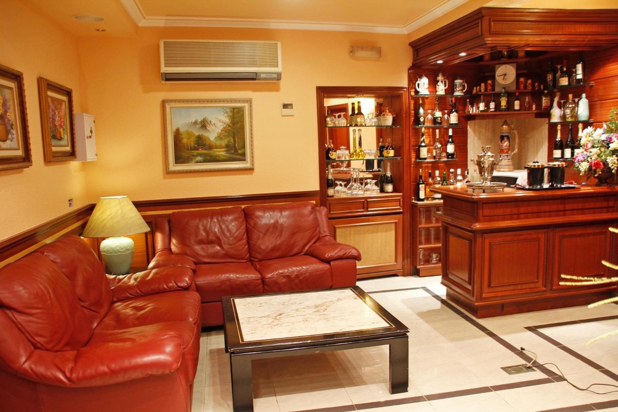 Hostal Victoria III มาดริด ภายนอก รูปภาพ